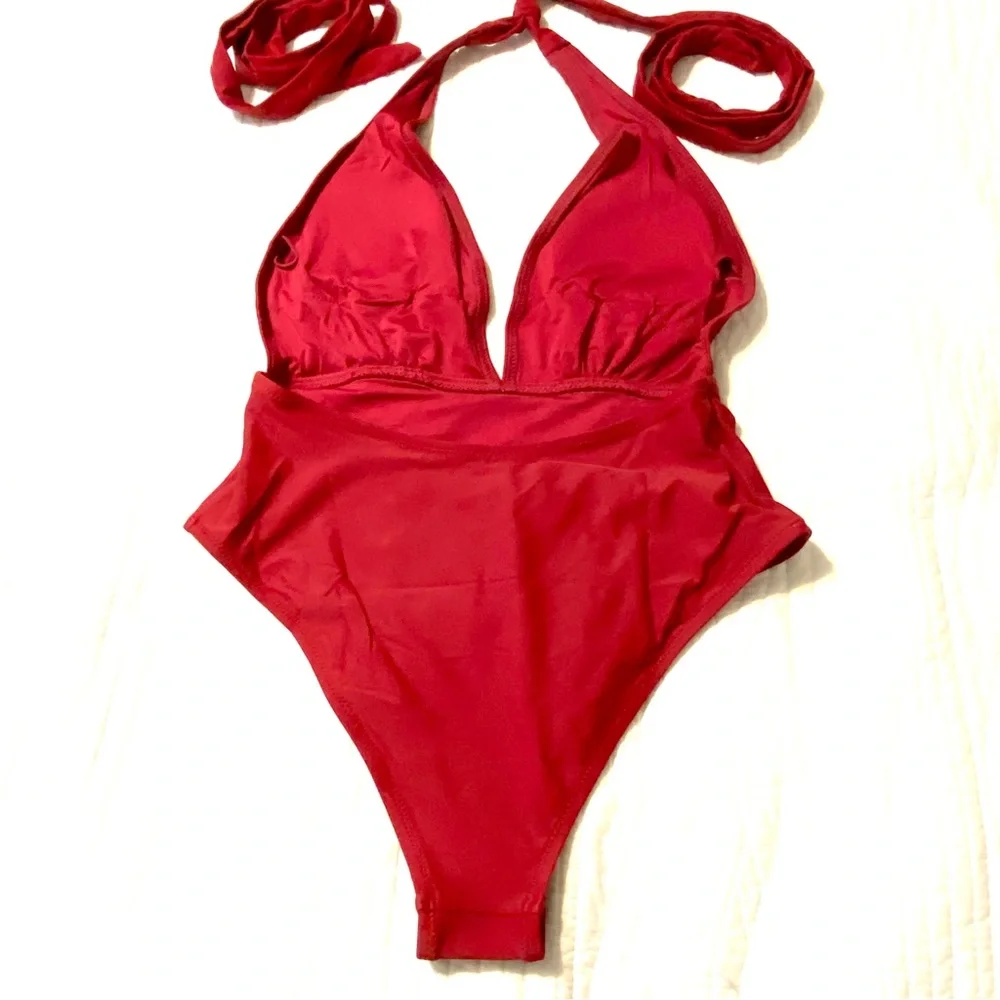 CUPSHE Deep V-Neck One-Piece Swimsuit - Picture 6 of 11